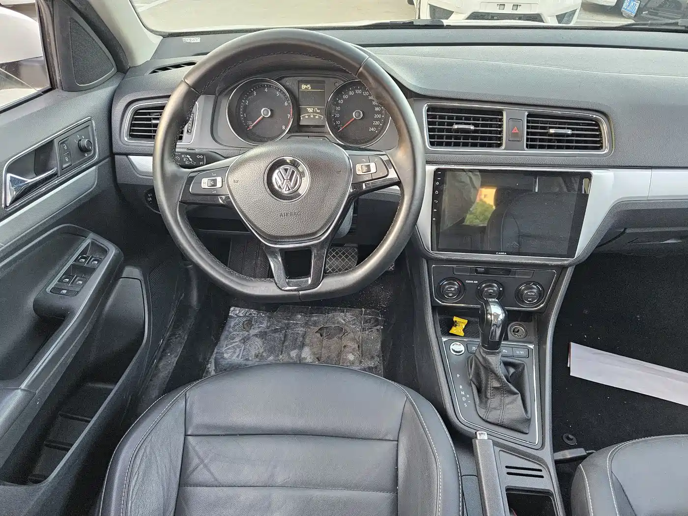 Volkswagen Lavida Tour 2017 180TSI DSG Comfort Edition фото 8