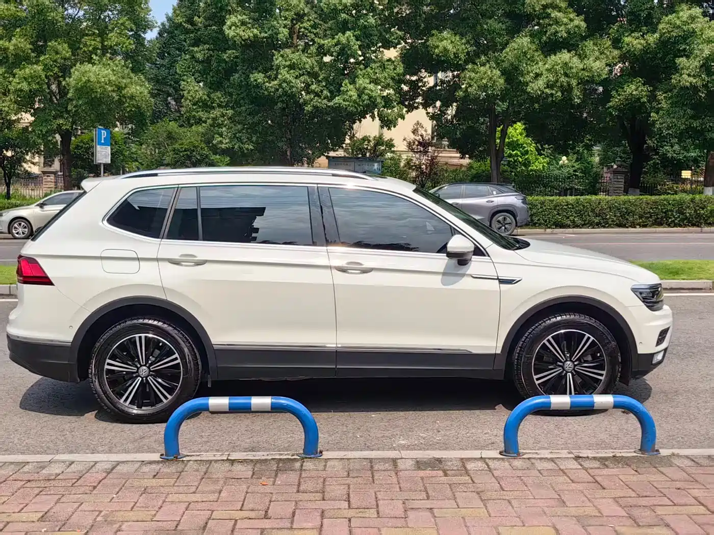Volkswagen Tiguan L 2017 330TSI Automatic 2WD Flagship Edition фото 4