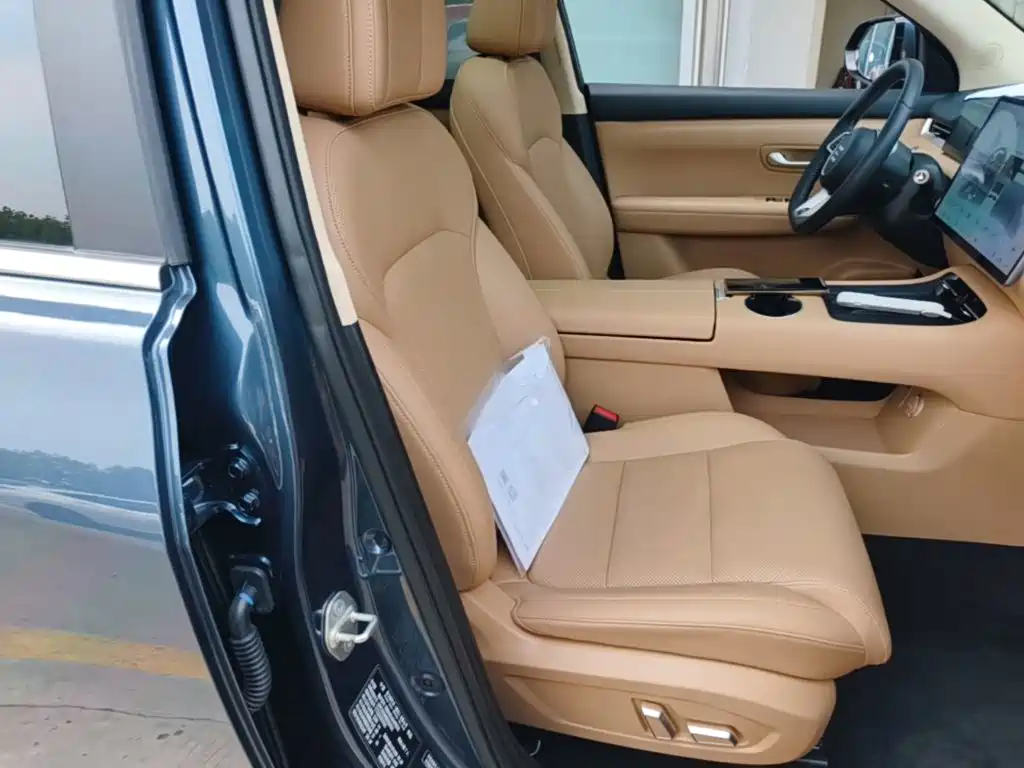 Landian E5 PLUS 2025 2025 120km Standard Travel Custom Edition 7-seater