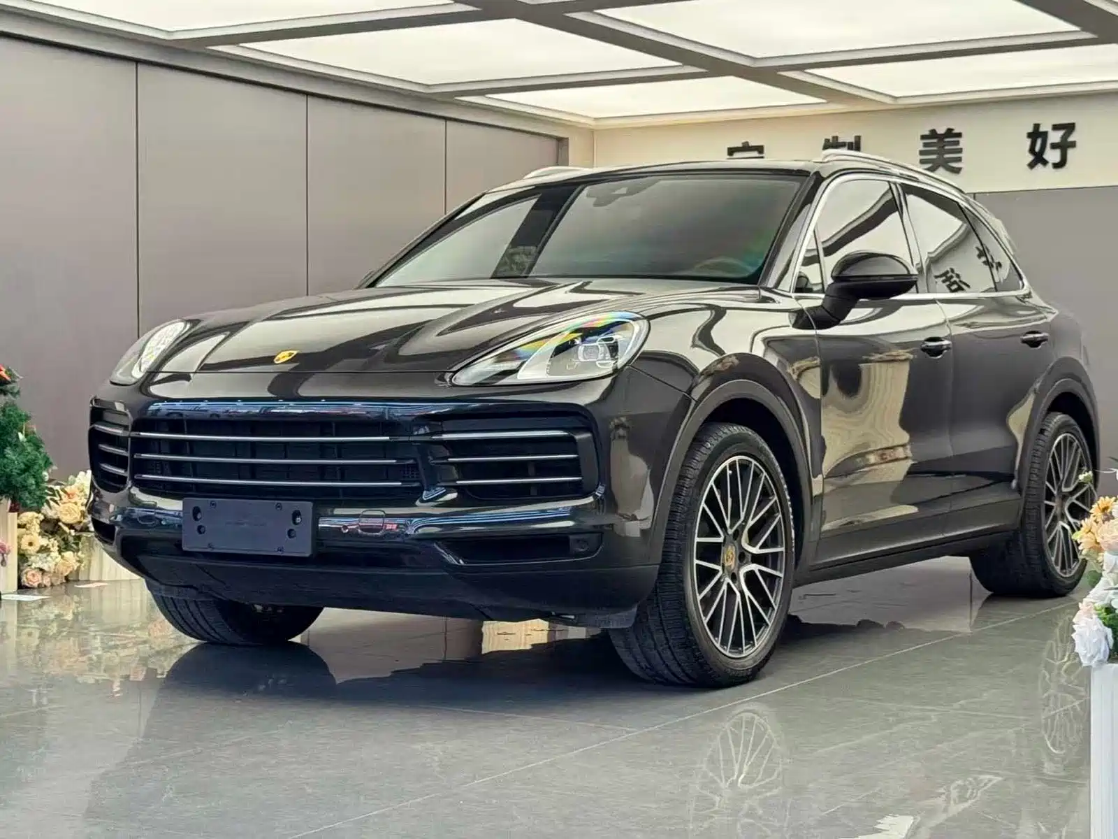 Фото 1 - Porsche Cayenne
