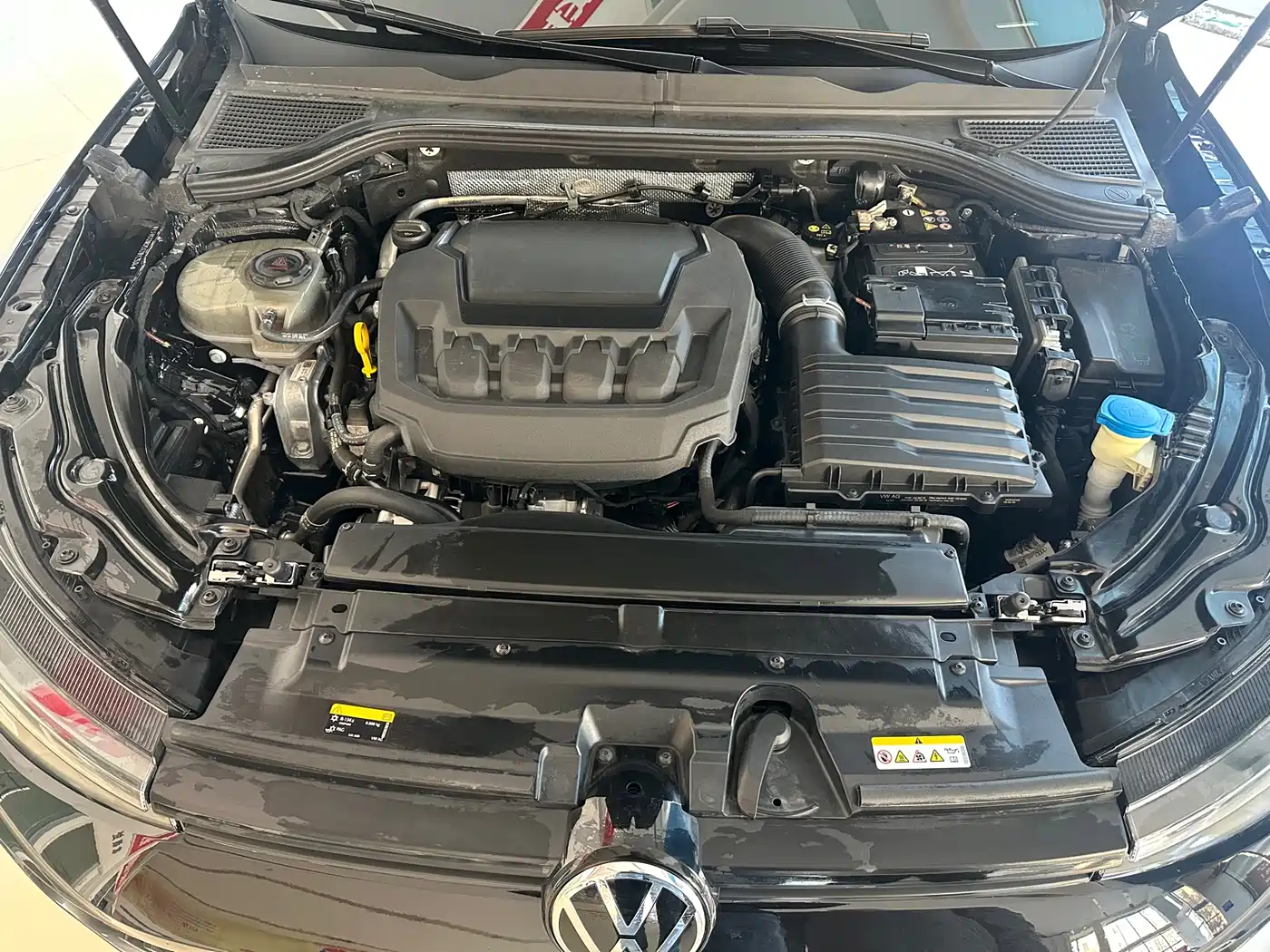 Volkswagen Passat 2025 Pro 380TSI Dragon Glory Edition фото 14