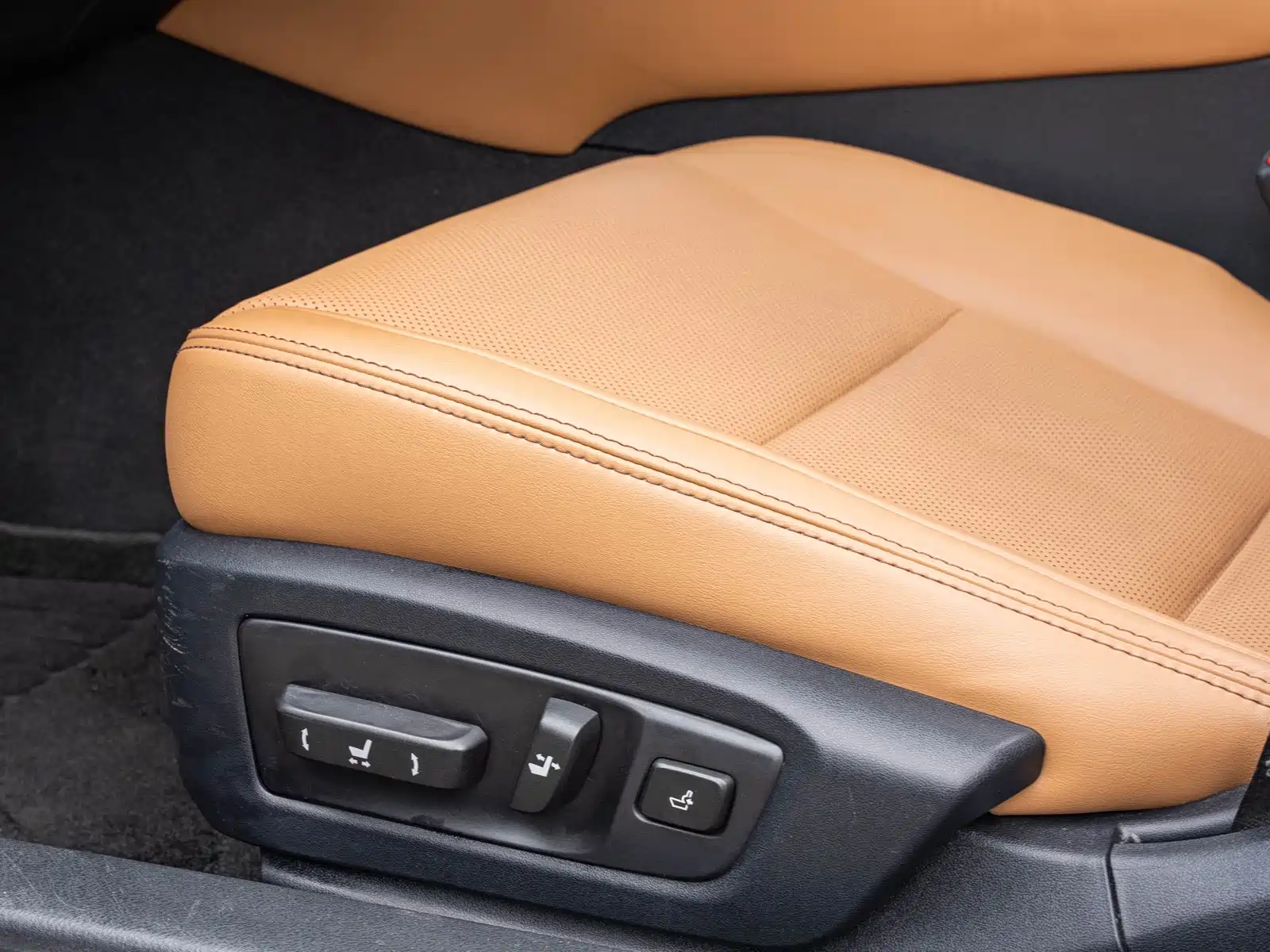 Фото 20 - Lexus GS
