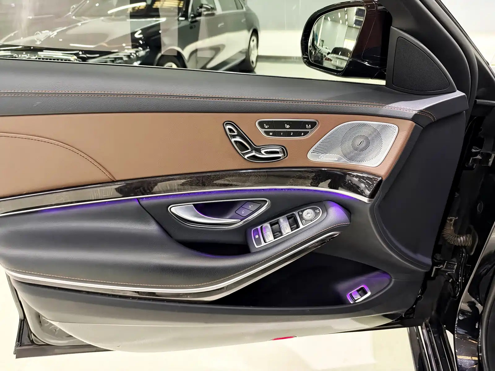 Фото 12 - Mercedes-Benz S-Class