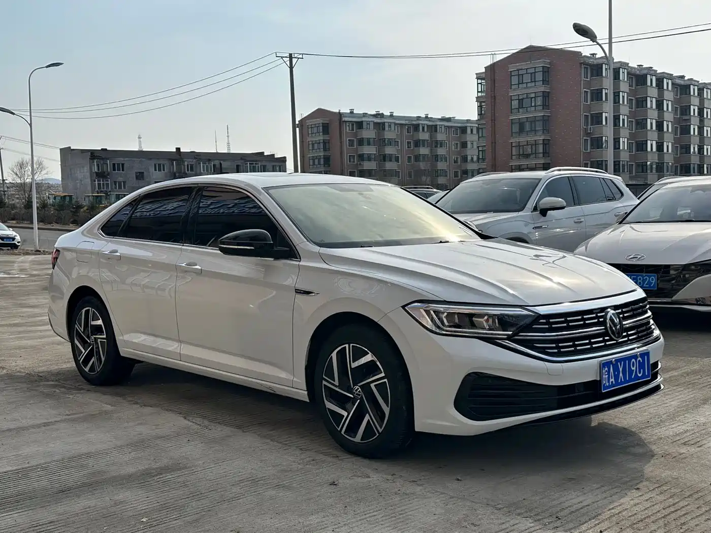 Volkswagen Sagitar 2023 Model Year 280TSI DSG Surpass Edition фото 3