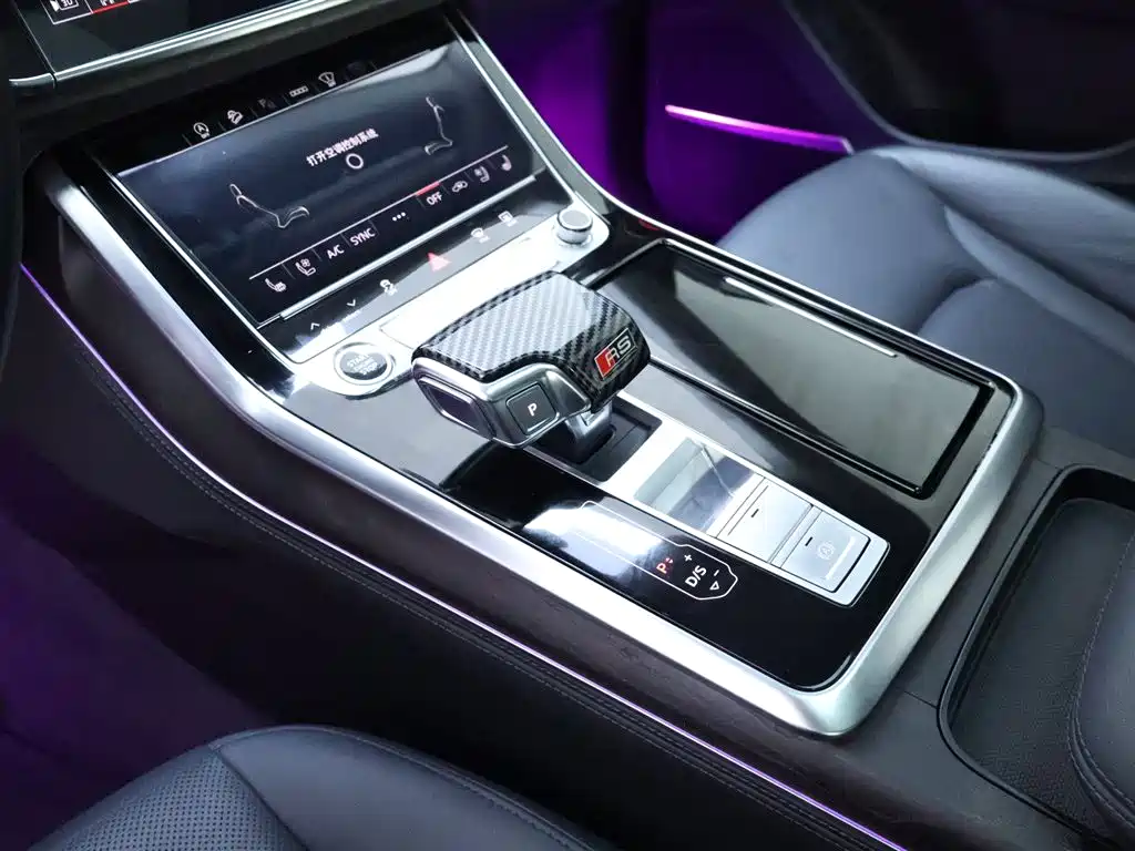 Audi Q8 2023 55 TFSI Luxury Sport фото 12