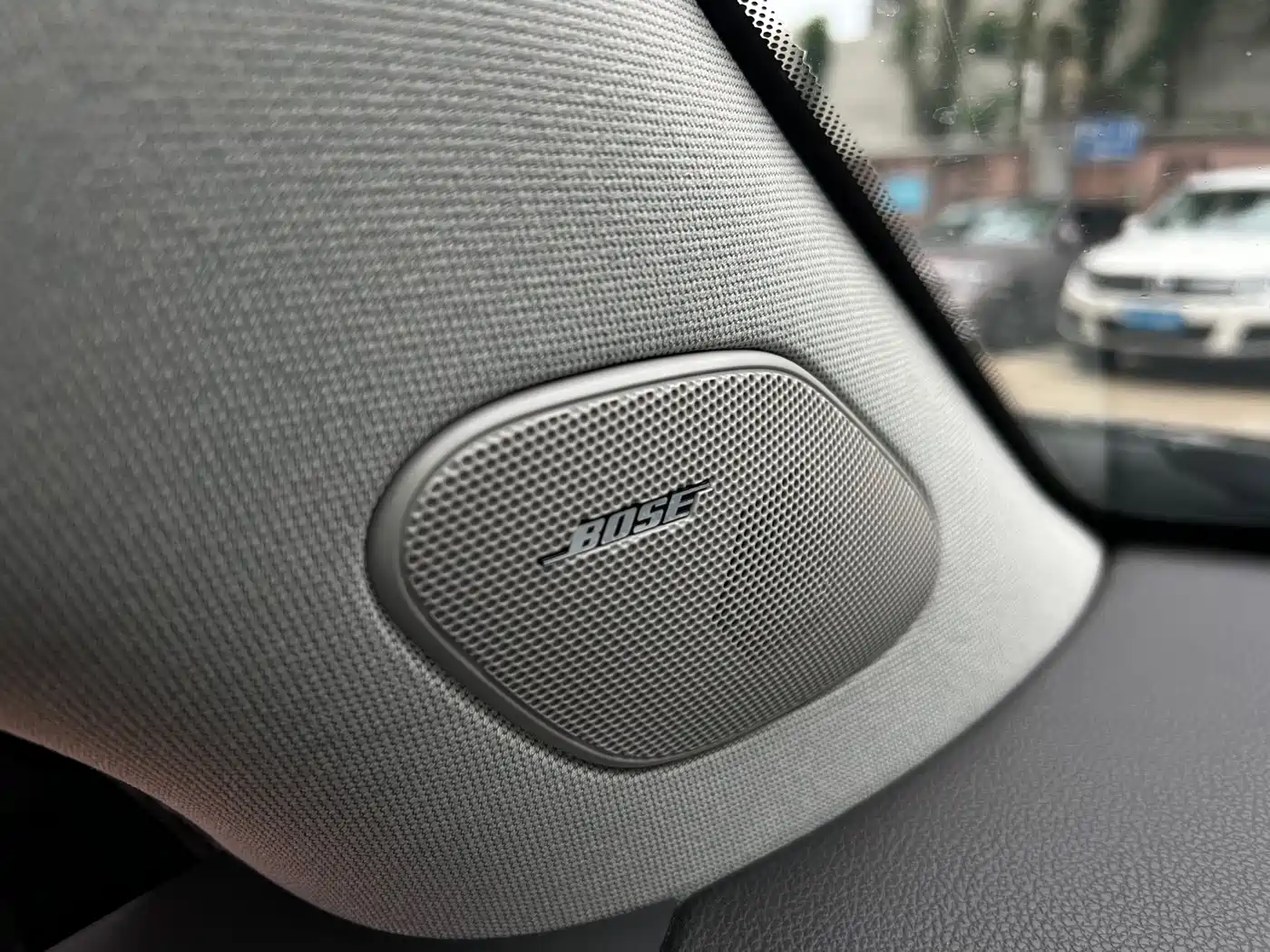 Cadillac SRX 2014 3.6L Flagship Model фото 24