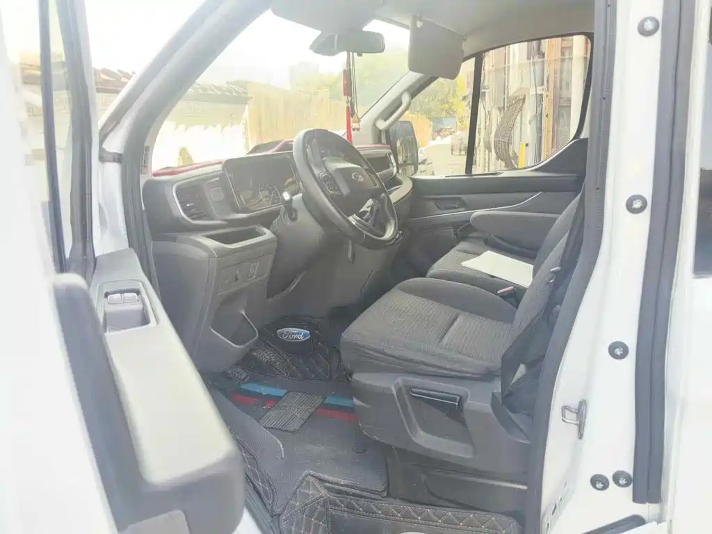 Ford Transit 2023 2023 Model 2.0T Diesel Manual Multi-Purpose Commercial Vehicle Short Wheelbase Low Roof 5/6-Seater