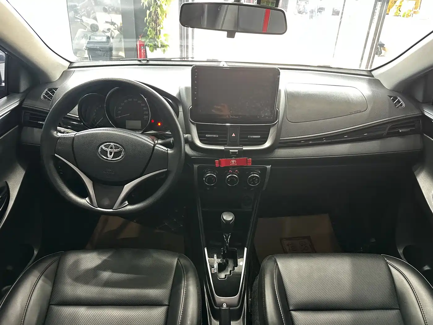 TOYOTA YARIS L ZHIXUAN