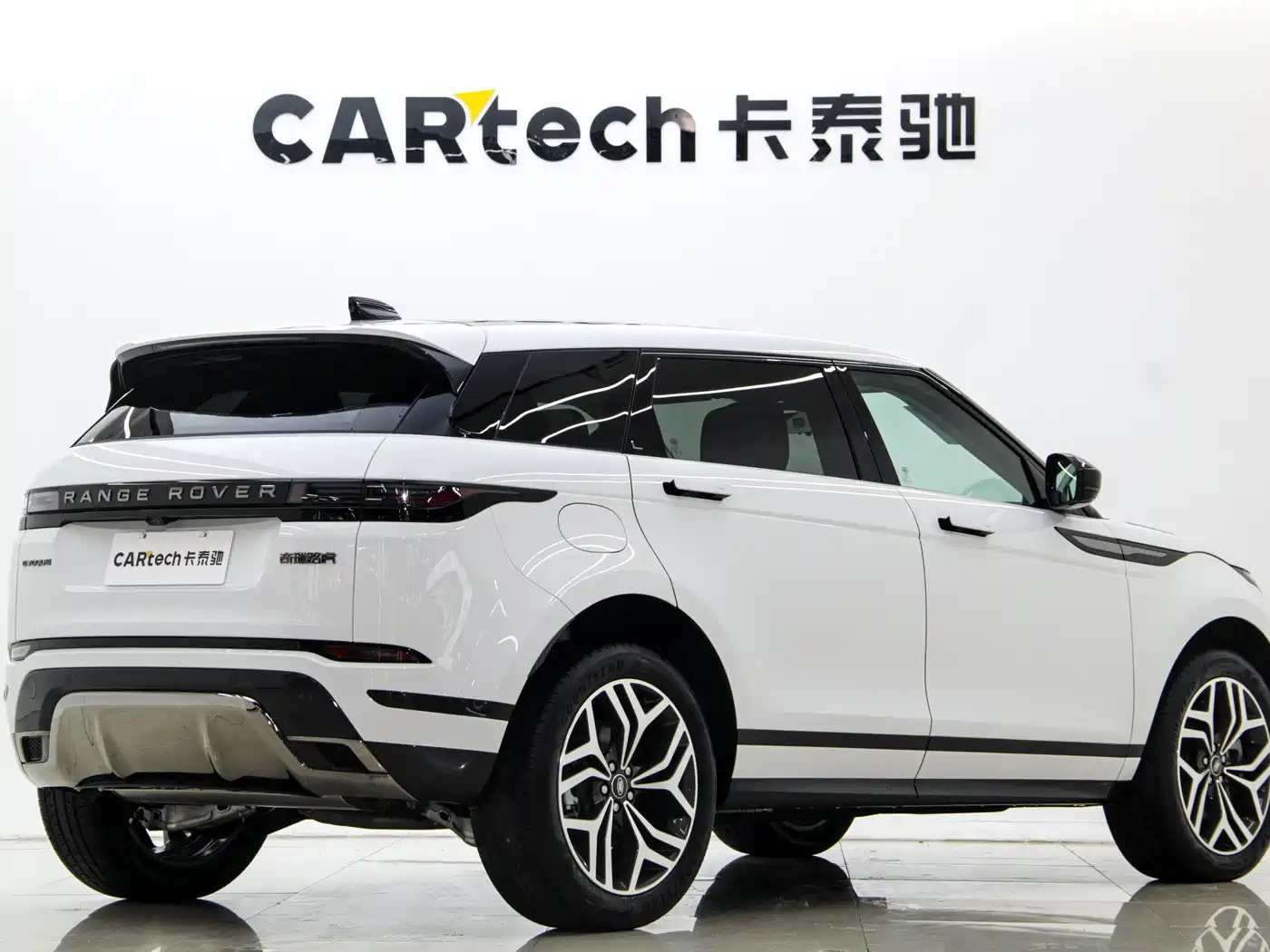 Land Rover Range Rover Evoque 2024 Range Rover Evoque L 249PS Light Master Edition фото 8