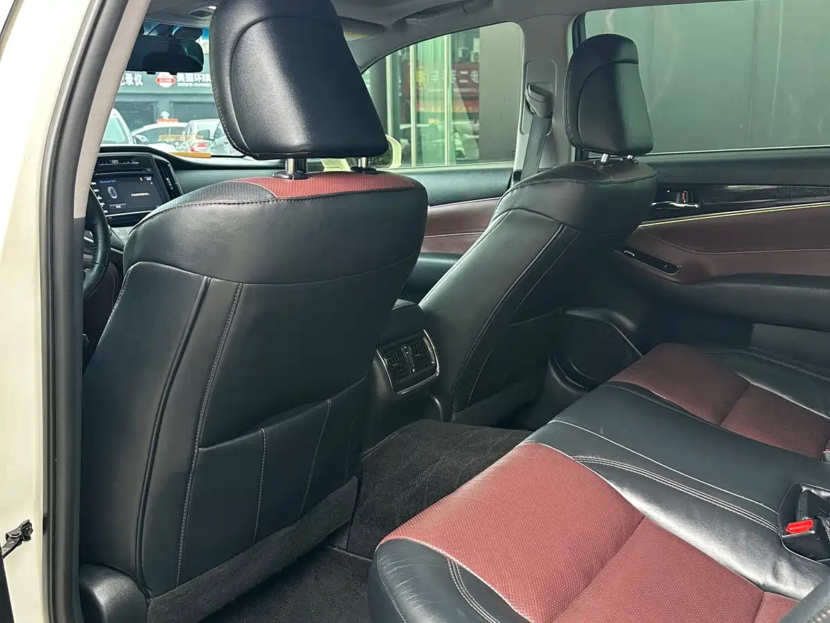 Toyota Crown 2018 2.0T Sport Edition фото 6