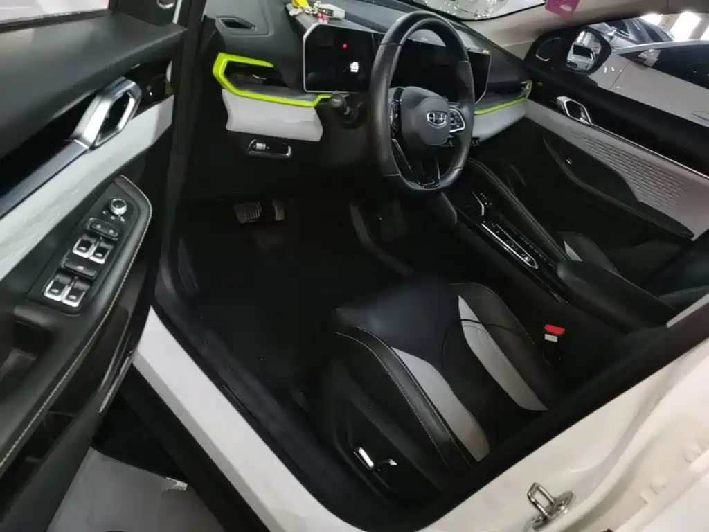 Photo 16 - Geely Coolray
