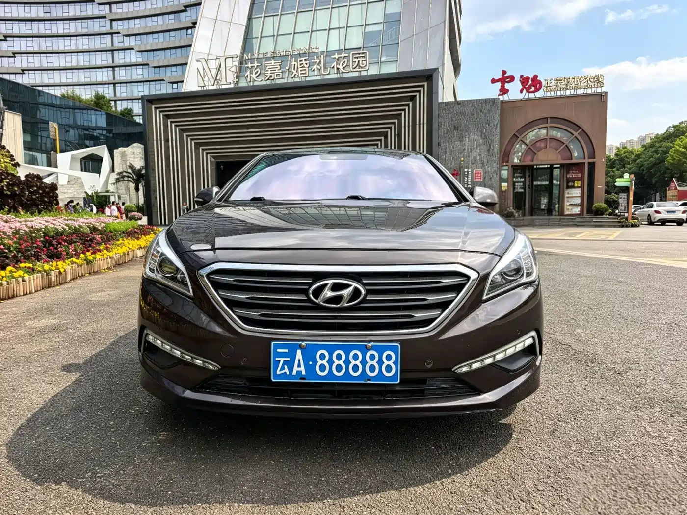 Фото 2 - Hyundai Sonata