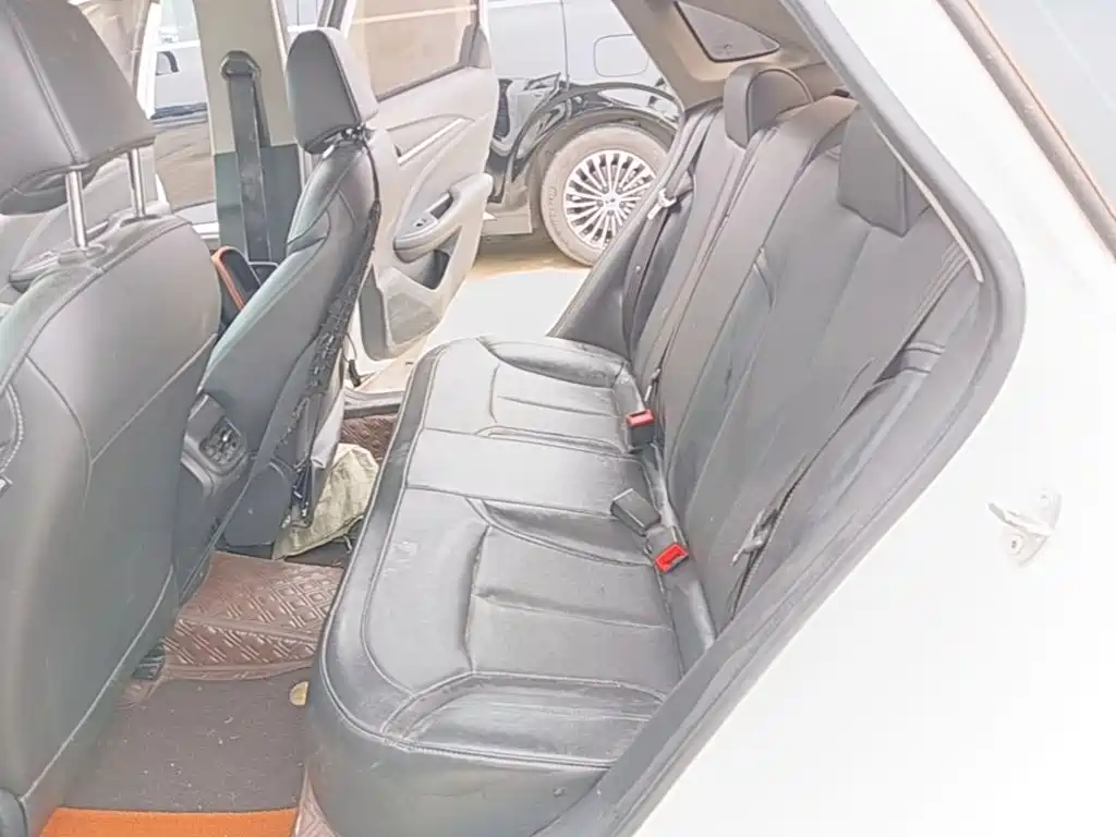 Фото 17 - Buick Excelle