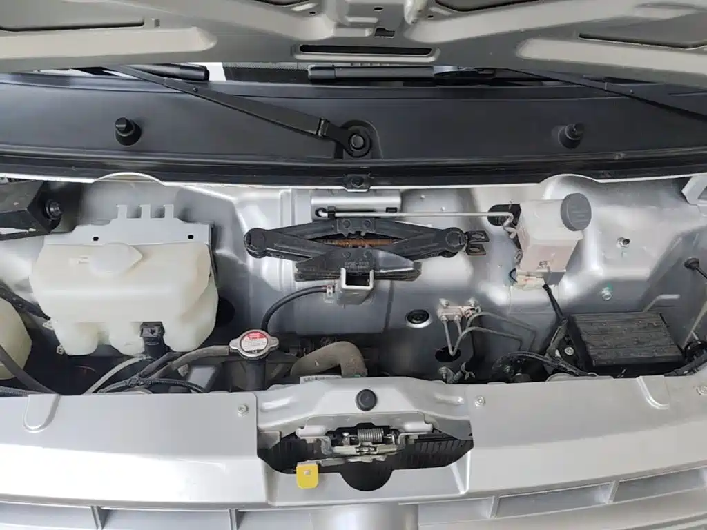 Dongfeng Xiaokang DFSK C32 2020 2019 1.5L Standard China VI DK15