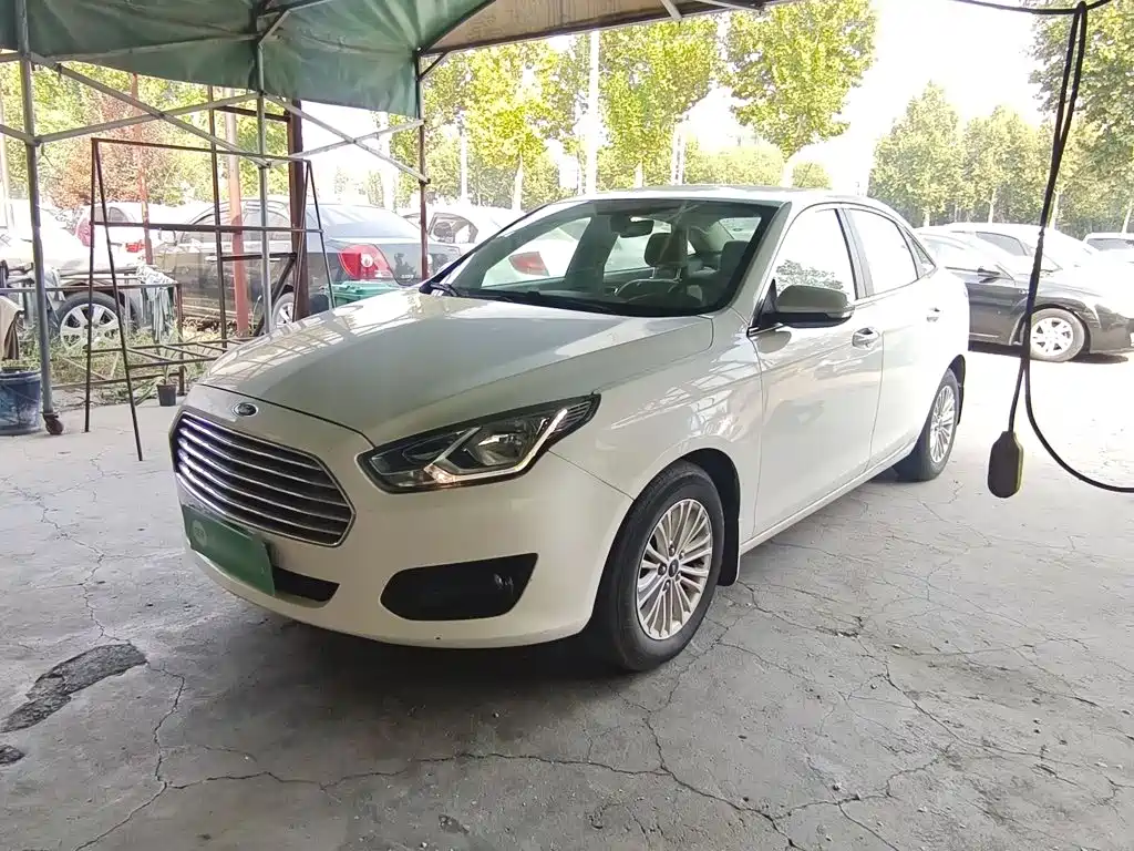 Ford Escort 2015 — пригон из Китая
