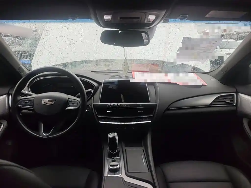 صورة 10 - Cadillac CT5