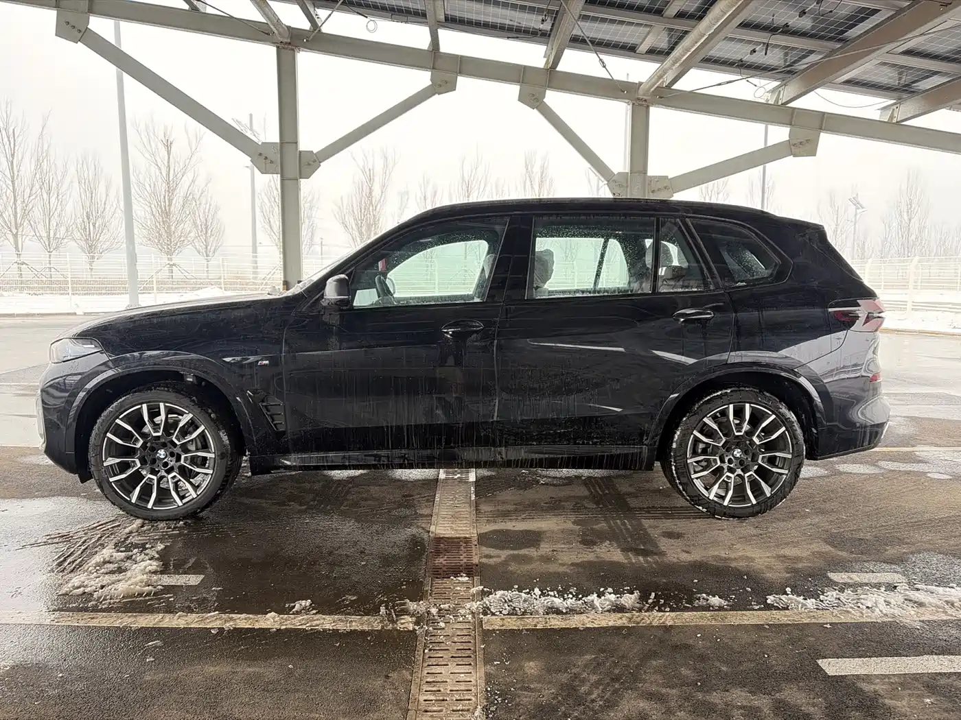 BMW X5 2025 Model xDrive 40Li M Sport Blackout Package фото 5