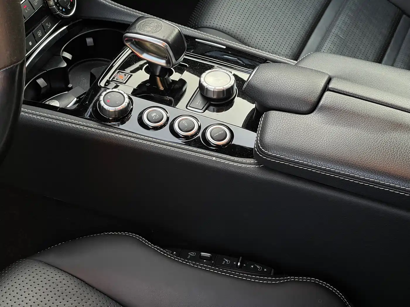Mercedes-Benz CLS AMG 2015 AMG CLS 63 S 4MATIC фото 28