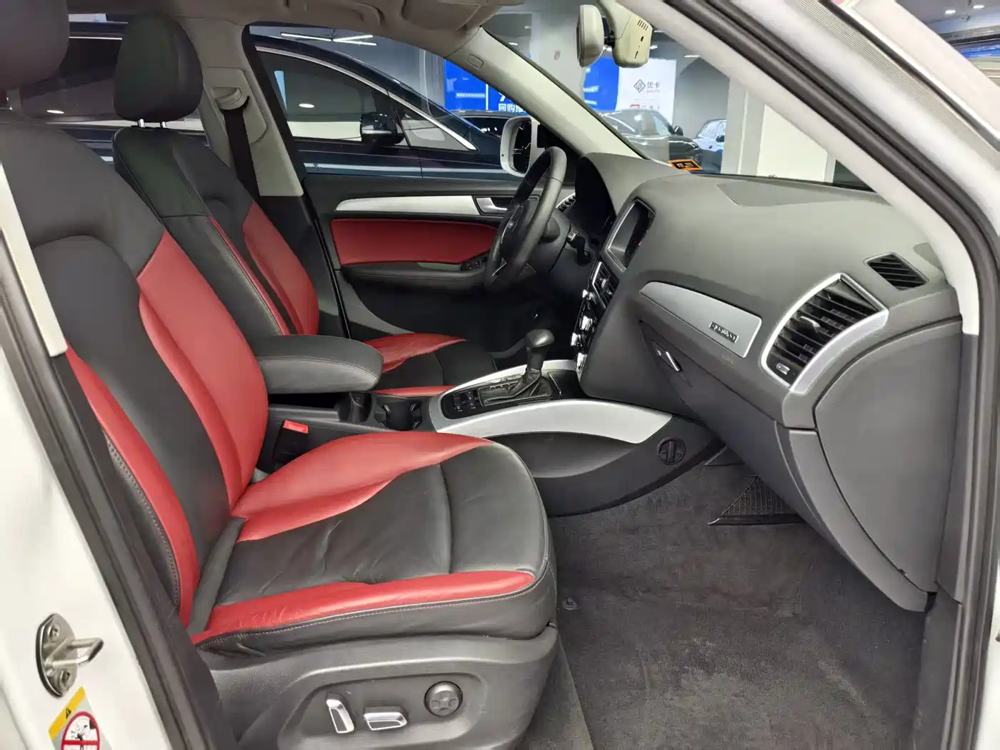 Audi Q5 2017 Plus 40 TFSI Technology фото 12
