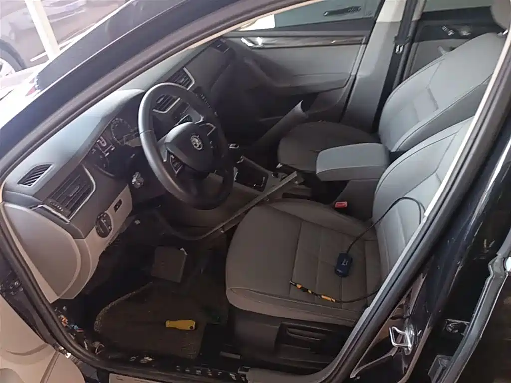 Škoda Octavia 2015 1.6L Automatic逸俊版 фото 15