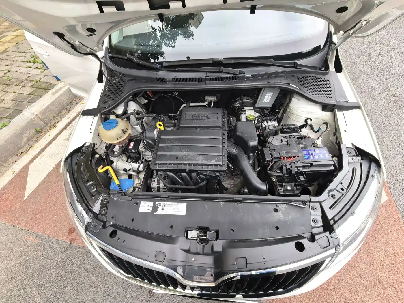 Škoda Skoda Rapid Spaceback 2016 Facelift 1.6L Automatic Innovation Edition фото 16