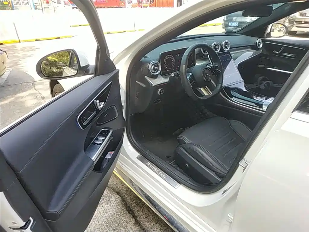 Mercedes-Benz C-Class 2024 Second Facelift C 260 L Sport фото 12