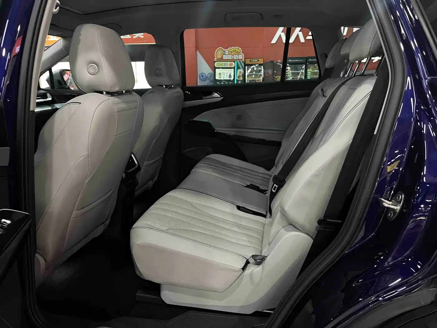 Volkswagen ID.6 X 2021 Pro Intelligent Long Range Edition фото 16