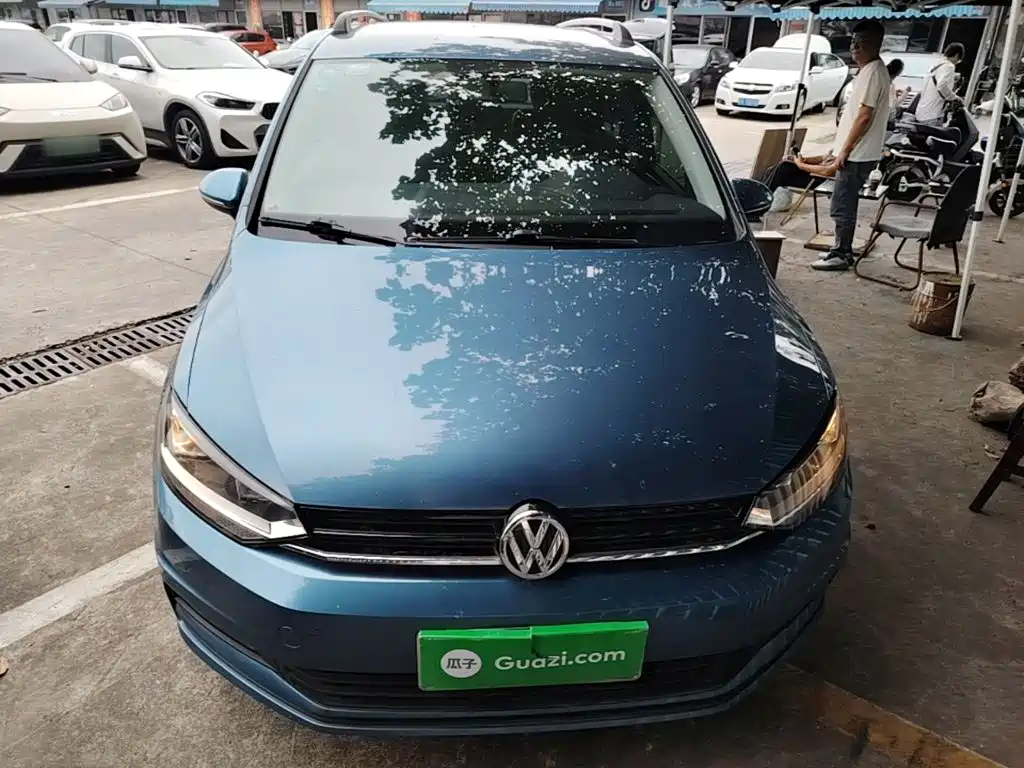 Фото 3 - Volkswagen Touran