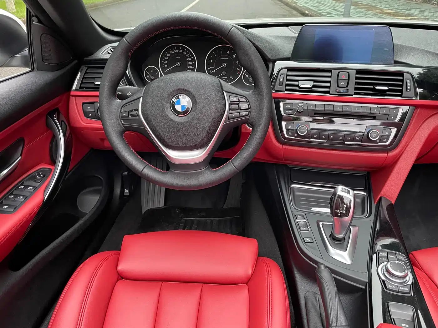 BMW 4 Series 2014 420i Convertible Luxury Design Package фото 10