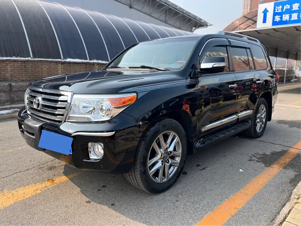 Toyota Land Cruiser (Import) 2015 4.0L V6 Middle East Limited Edition