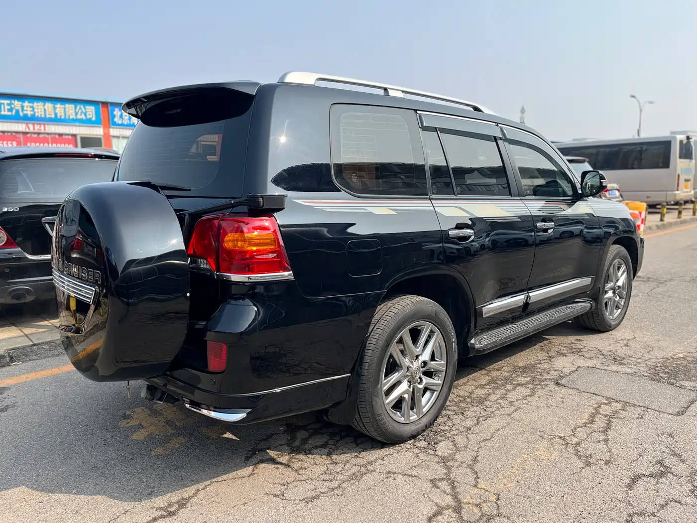 Toyota Land Cruiser (Import) 2015 4.0L V6 Middle East Limited Edition фото 4