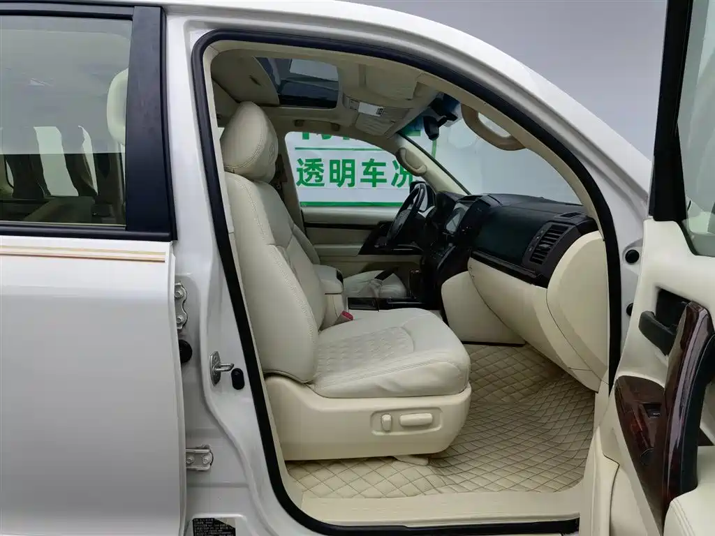 Toyota Land Cruiser (Import) фото 23