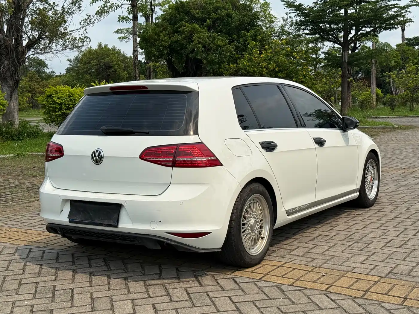 Volkswagen Golf 2014 1.6L Automatic Comfort фото 8