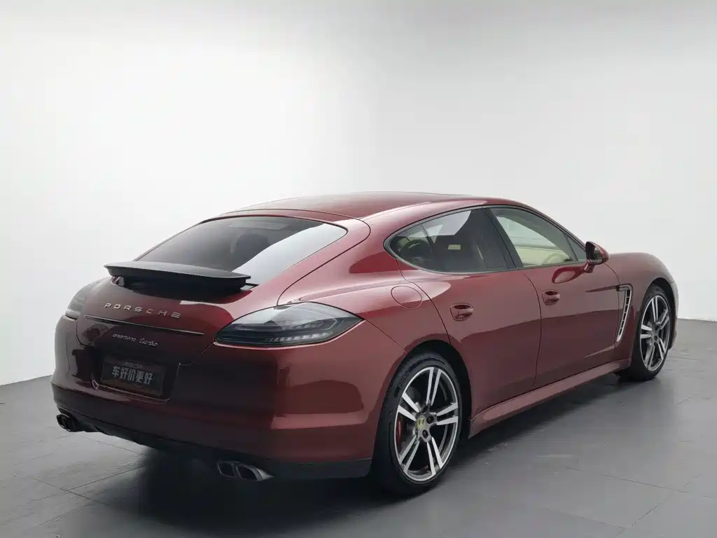 Porsche Panamera 2011 2010 Panamera 4 3.6L