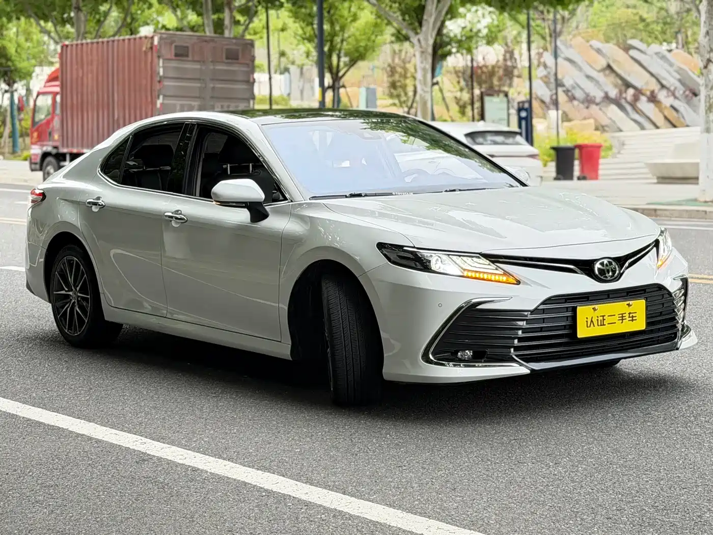 Toyota Camry 2023 2.5G Luxury Edition фото 3