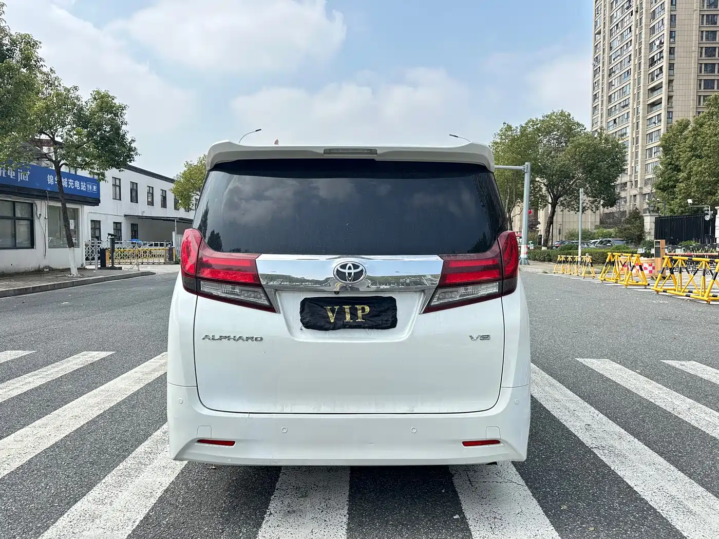 Toyota Alphard 2015 3.5L Premium Edition фото 9