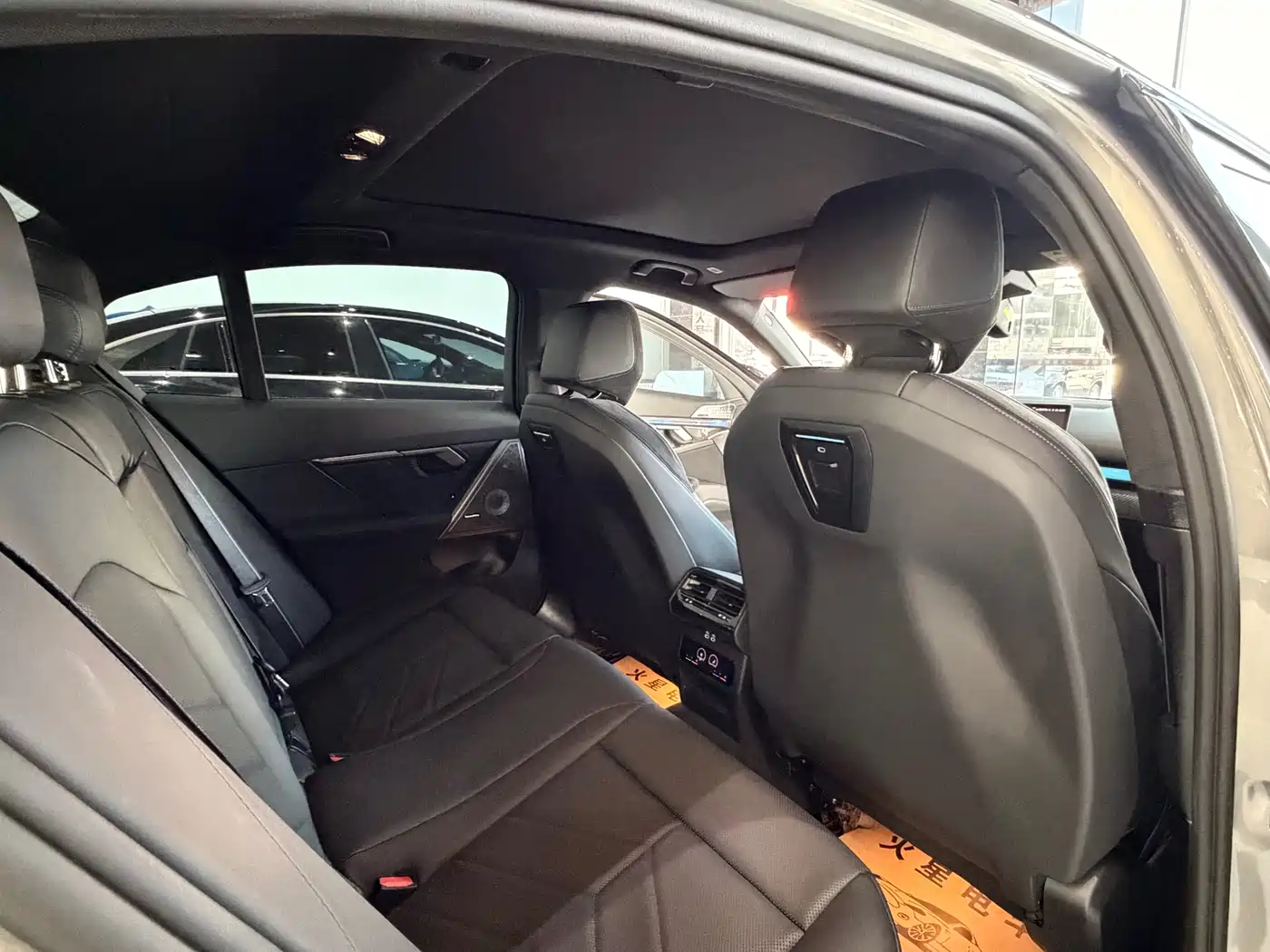 BMW i5 M60 2024 xDrive M60 фото 12