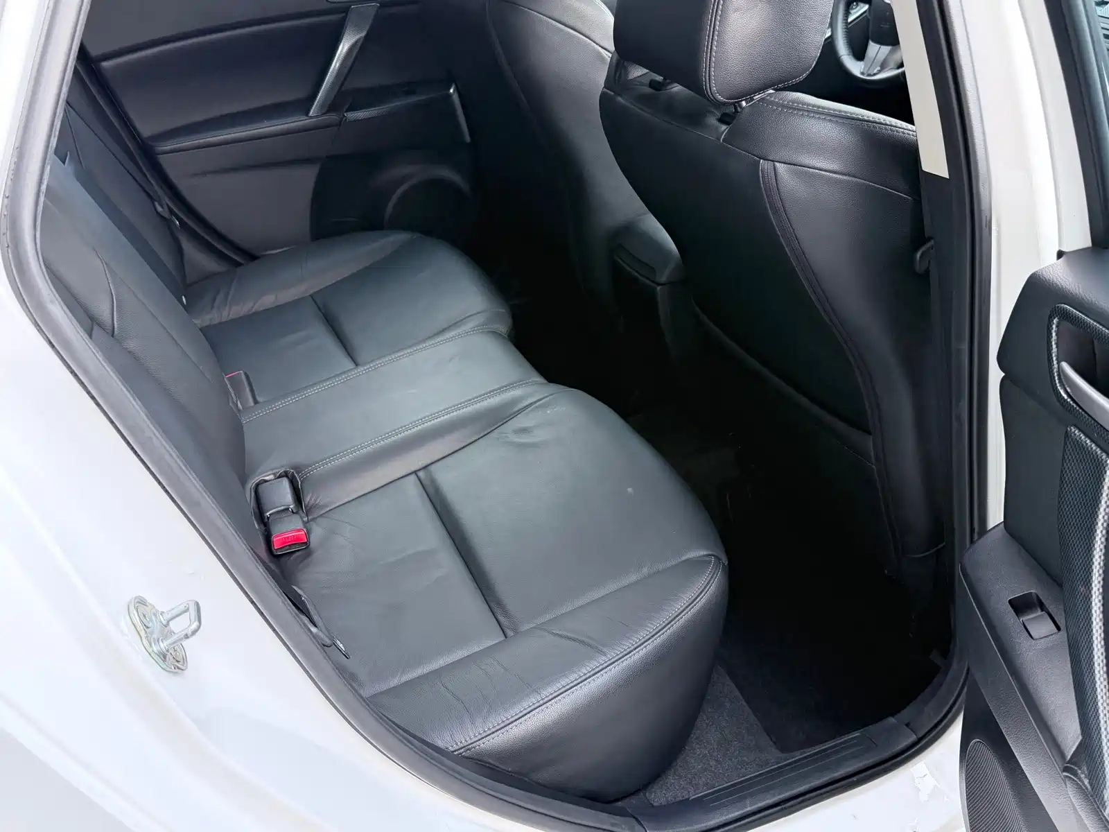 Photo 9 - Mazda Mazda3 Axela