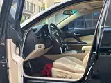 Фото 8 - Toyota Reiz