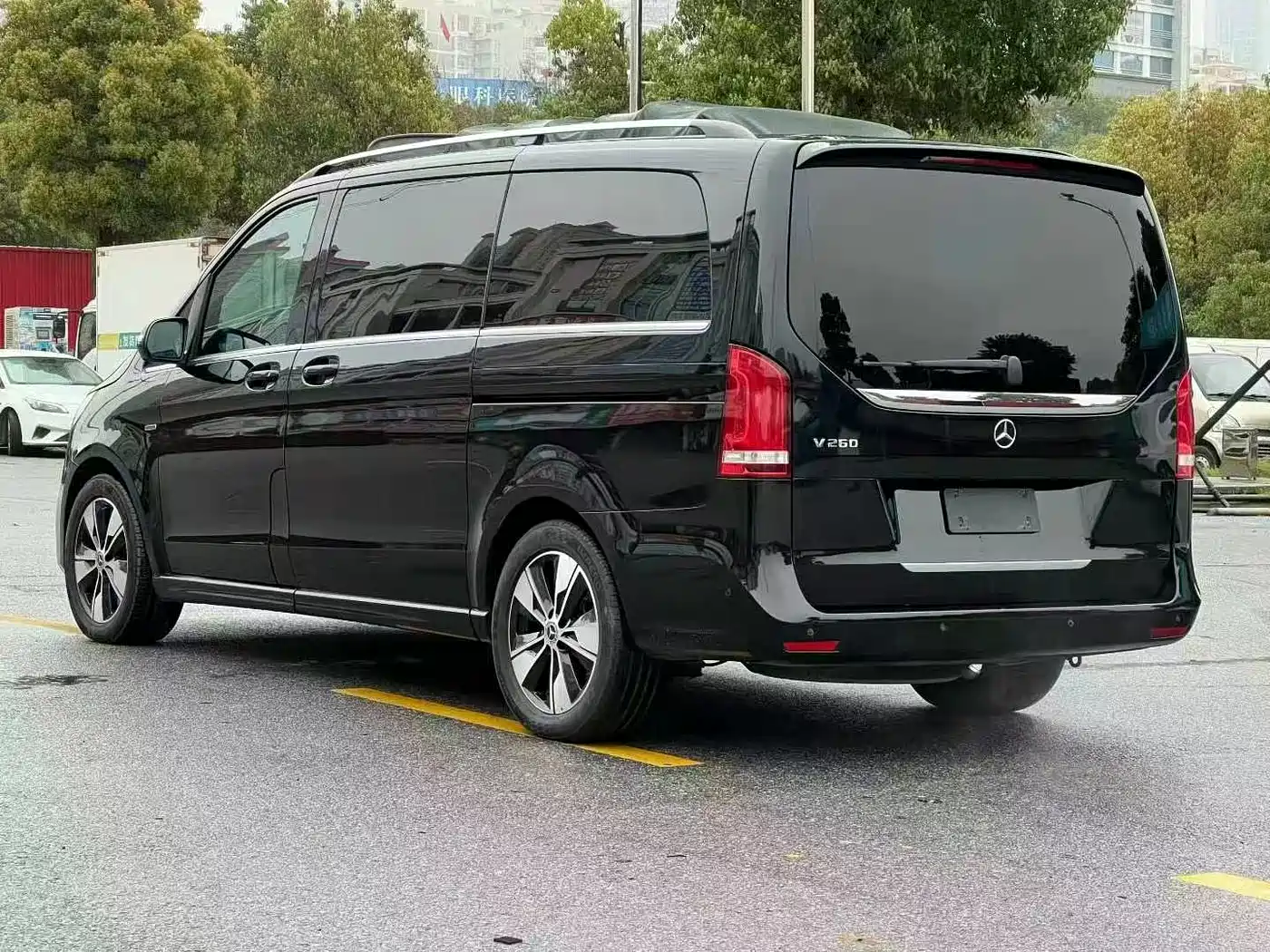 MERCEDES-BENZ V CLASS