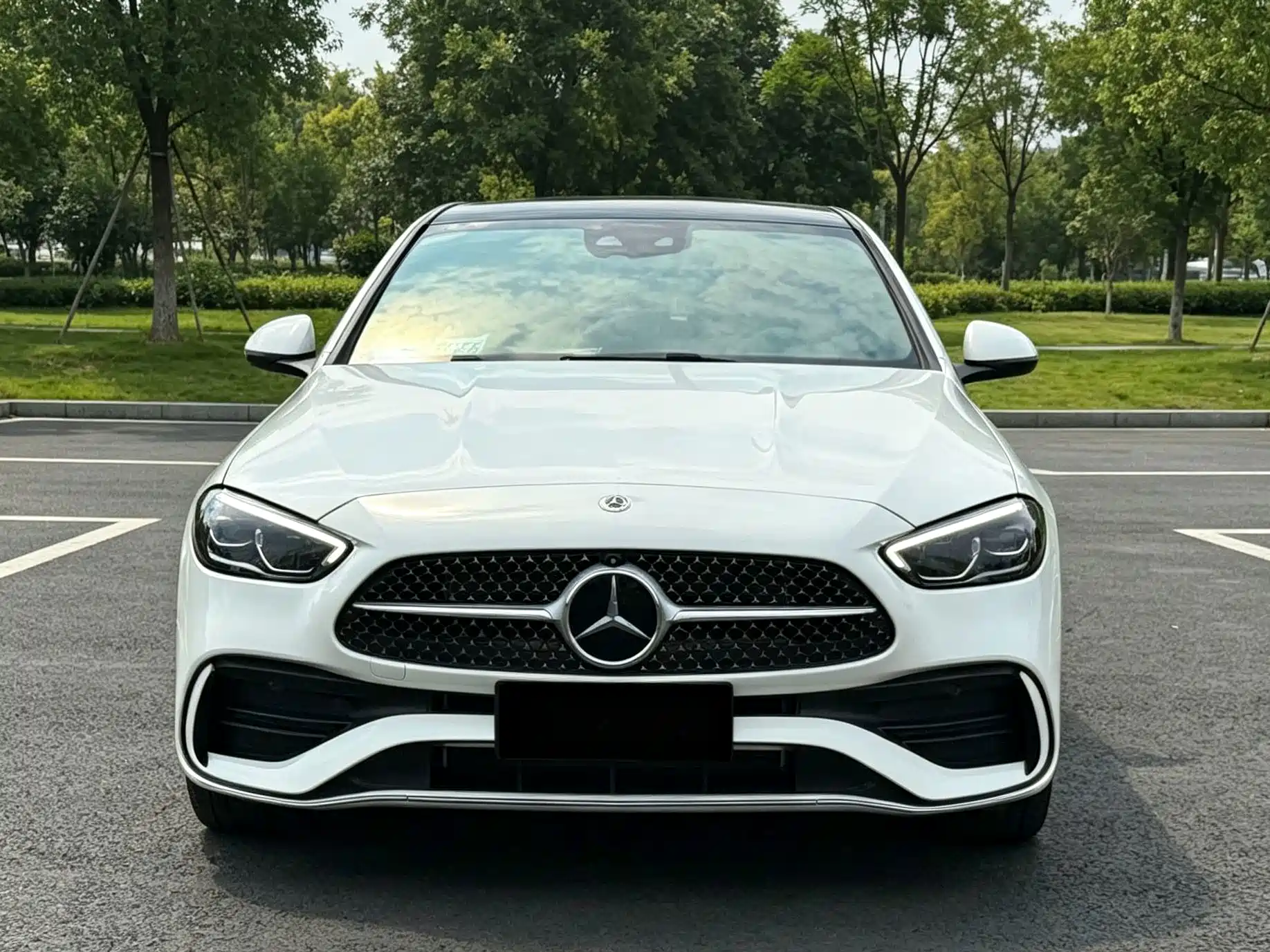 صورة 2 - Mercedes-Benz C-Class