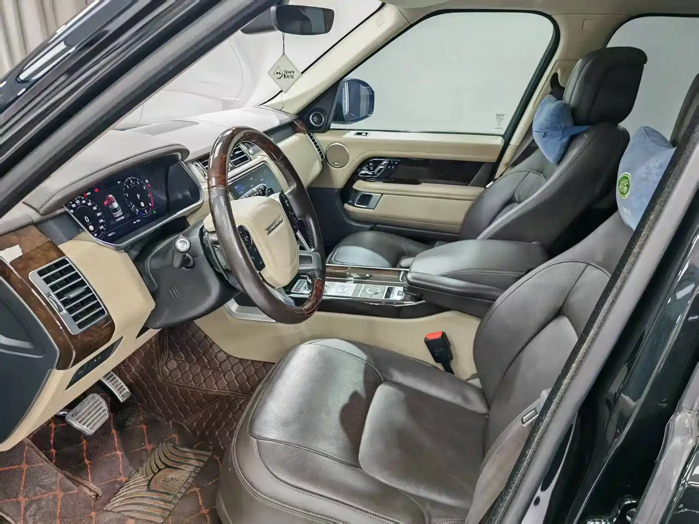 LAND ROVER RANGE ROVER