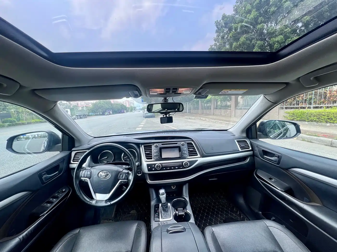 Toyota Highlander 2017 2.0T 4WD Premium 7-Seater фото 9