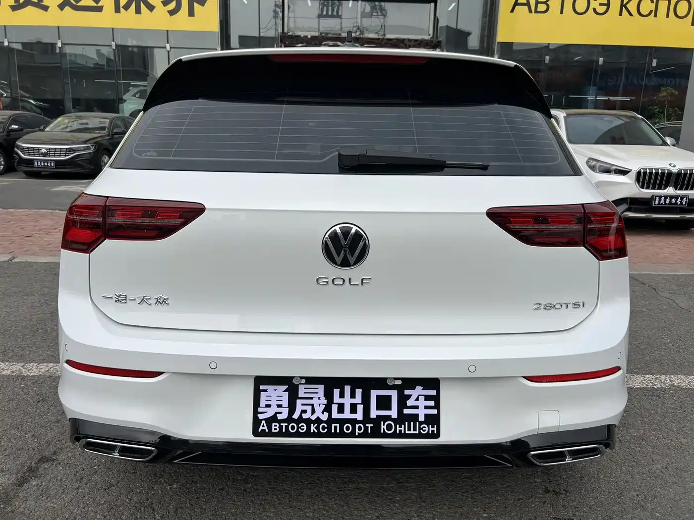 Volkswagen Golf 2023 280TSI DSG R-Line Lite фото 5