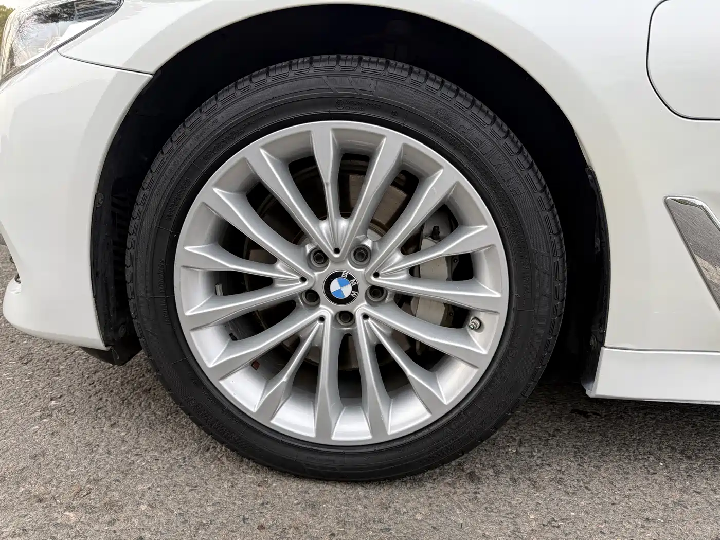 BMW 5 SERIES NEW ENERGY