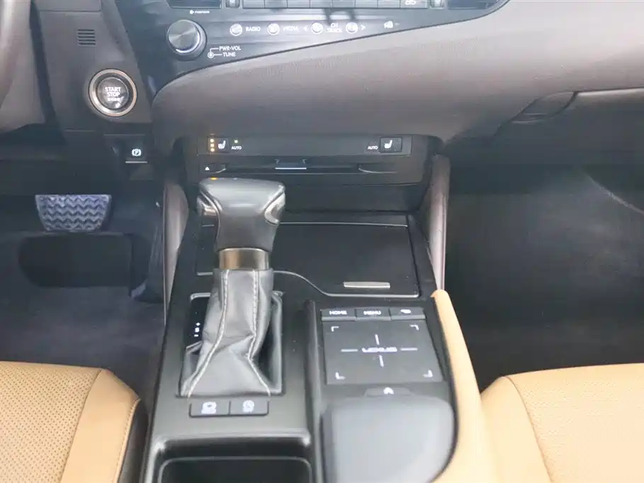 Lexus ES 2018 200 Excellence Edition China V фото 10