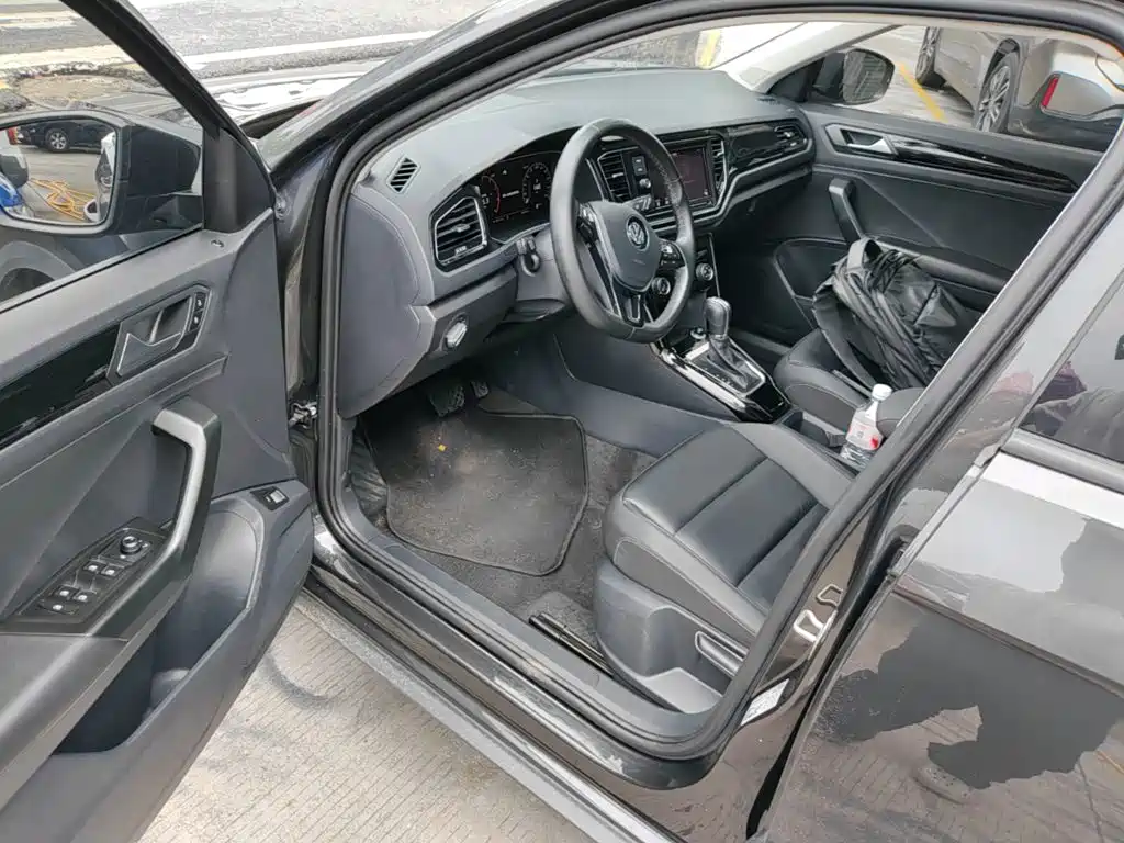 Photo 16 - Volkswagen T-ROC