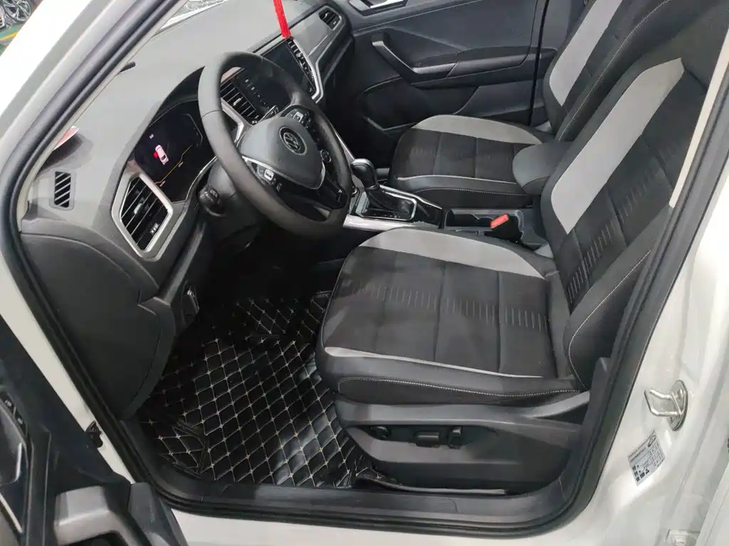 Volkswagen T-Roc, миниатюра 16
