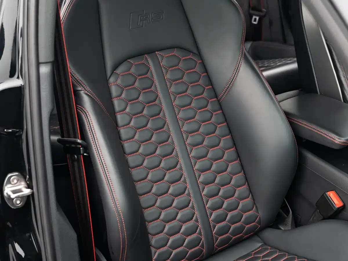 Audi RS 4 2022 RS4 Avant Obsidian Edition фото 4