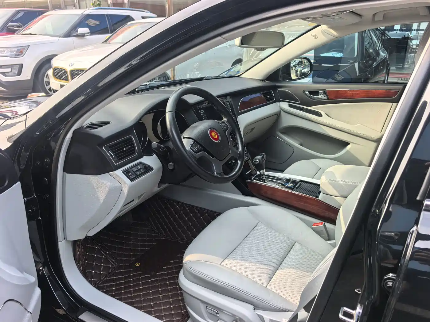 Hongqi H7 2016 2015 2.0T Premium